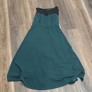 SHEIN Dark Green Maxi Dress with Black Lace